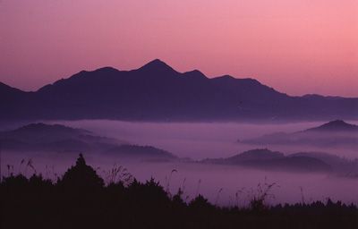 額井岳の外観