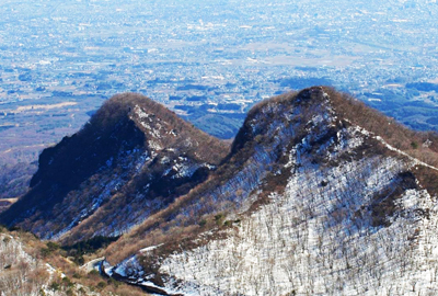 二ツ岳の外観