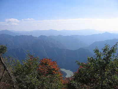 八嶽山の外観