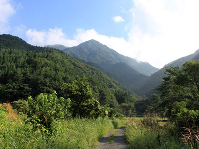 鬼ヶ岳の外観