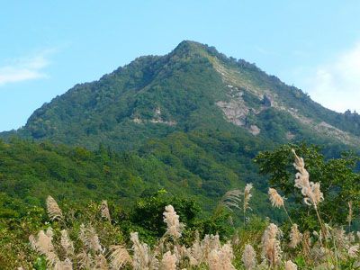 飯士山の外観