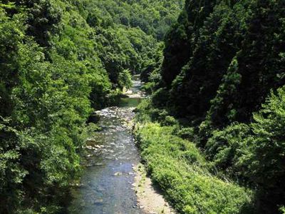 十三石山の外観