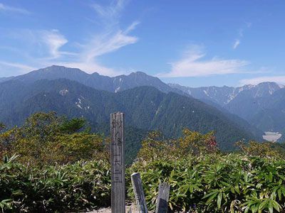 鍬ノ峰の外観