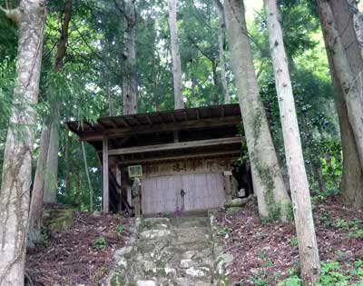 蕎麦角山の外観