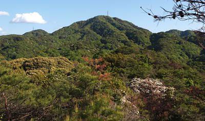 飯盛山の外観