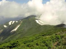 北股岳の外観