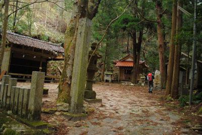 三角山の外観