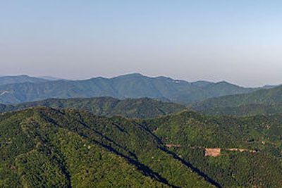 百里ヶ岳の外観