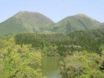 三瓶山の外観