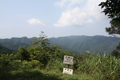 犬鳴山の外観