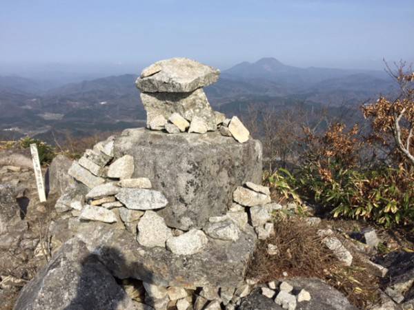 琴引山